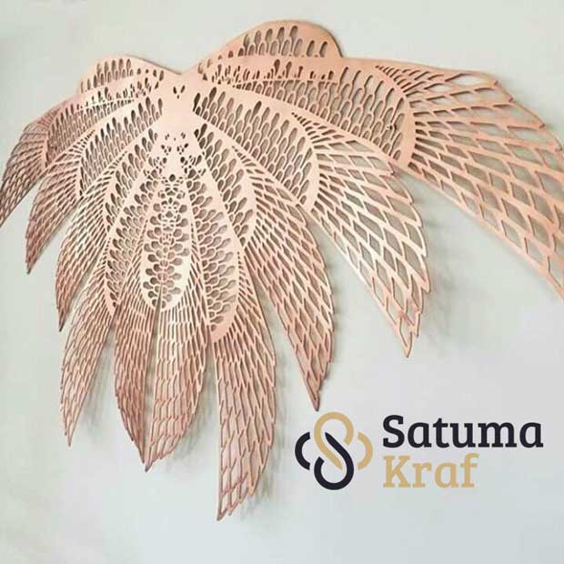 hiasan dinding kerajinan tangan dari tembaga dan kuningan mewah