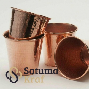 Gelas tembaga dan kuningan