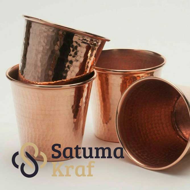 Gelas tembaga dan kuningan