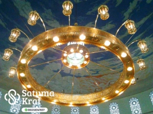 replikas lampu masjid nabawi dari kuningan