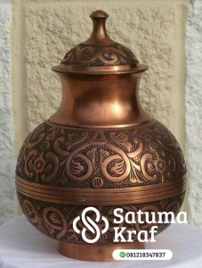 kerajinan guci tembaga kuningan