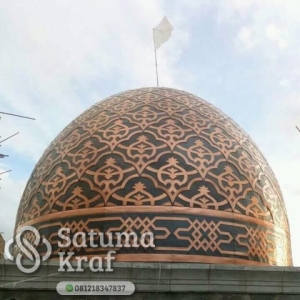 foto kubah masjid dari tembaga