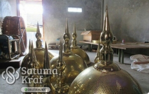 pengrajin kubah tembaga dari boyolali