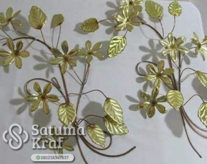 hiasan dinding bentuk daun bahan tembaga
