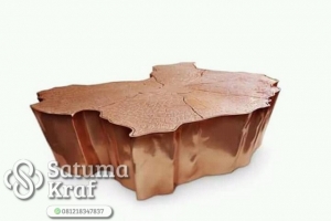 meja kuningan motif kayu