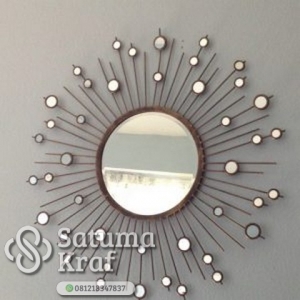 produk kerajinan frame cermin kuningan