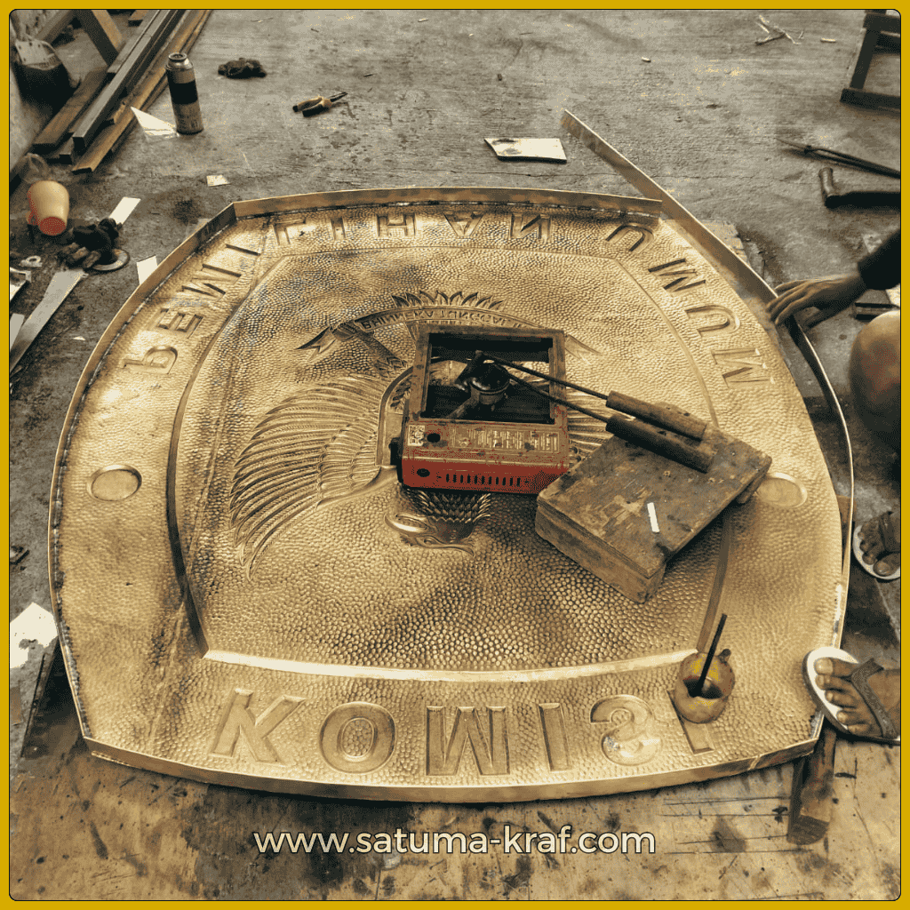 logo kpu kuningan timbul