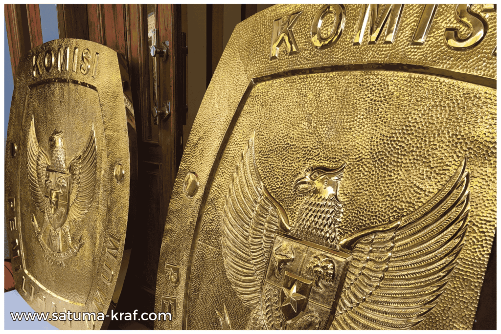 logo kupu kuningan timbul satuma kraf