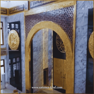 mihrab masjid bahan kuningan